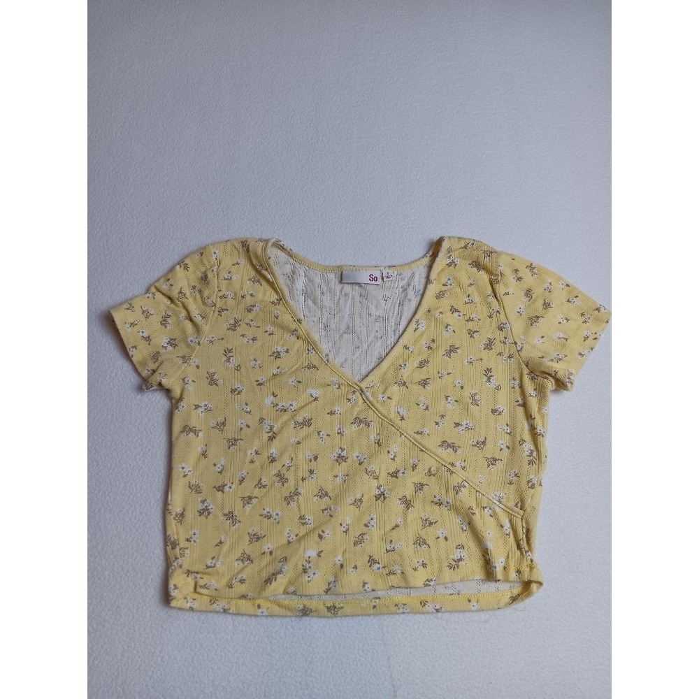 SO Womens S Yellow Floral Pointelle Knit V-Neck Faux Wrap Crop Top Short Sleeve